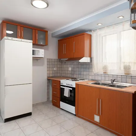 בית נופש Rhodes Garden Retreat