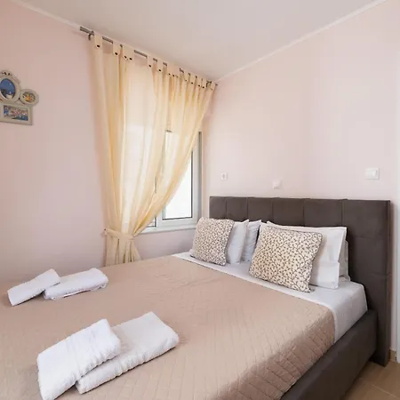 Rhodes Garden Retreat Nyaraló